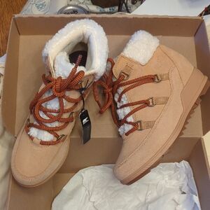 Women's Sorel Evie Cozy Tan leather waterproof Boot or shoes size 7.5